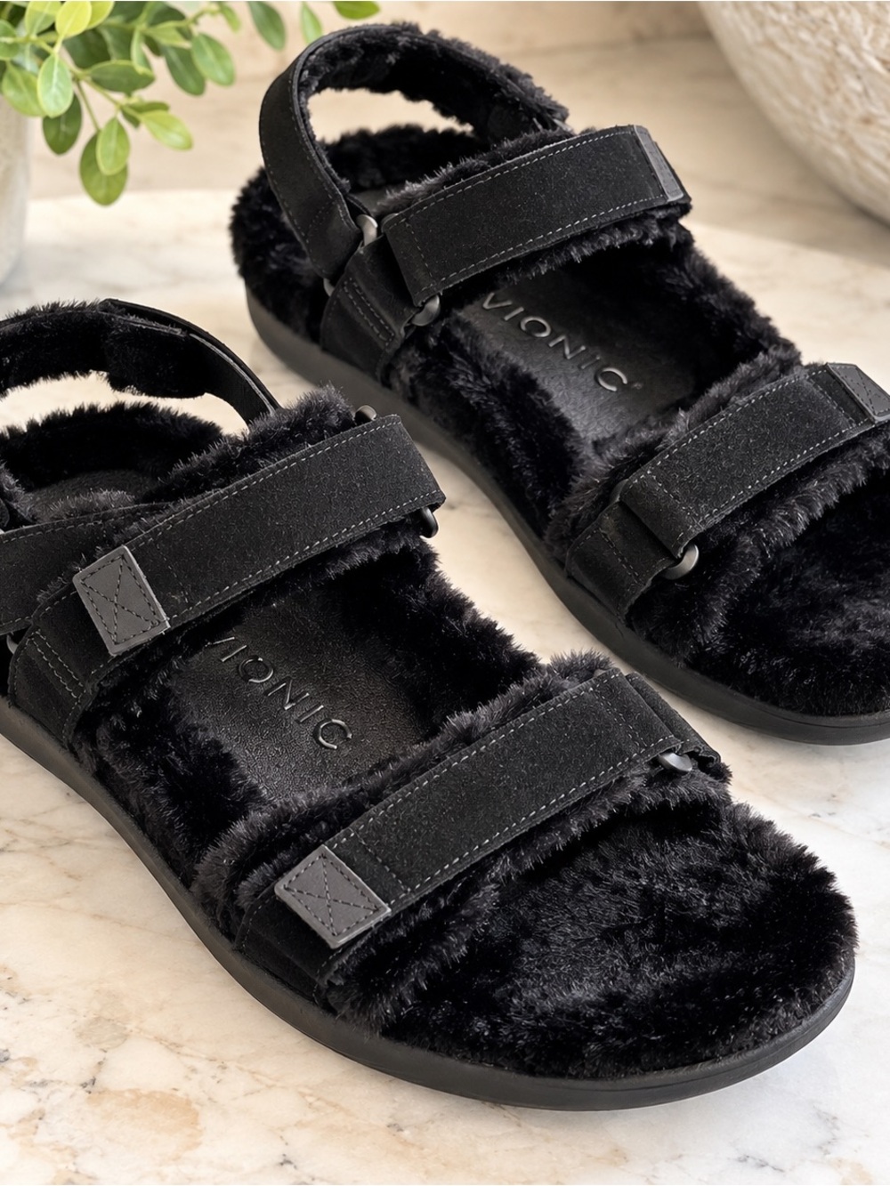 Vionic Viva Faux Fur Sandals Black Size 10 Strappy Comfort
